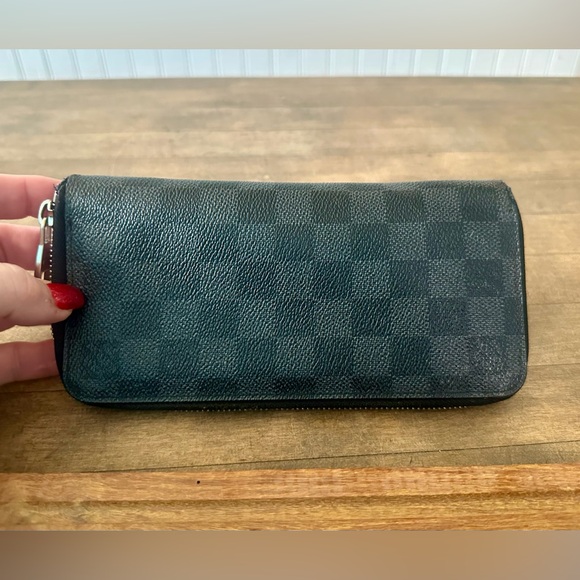 Louis Vuitton Damier Graphite Coated Leather Zippy Wallet - Picture 1 of 16